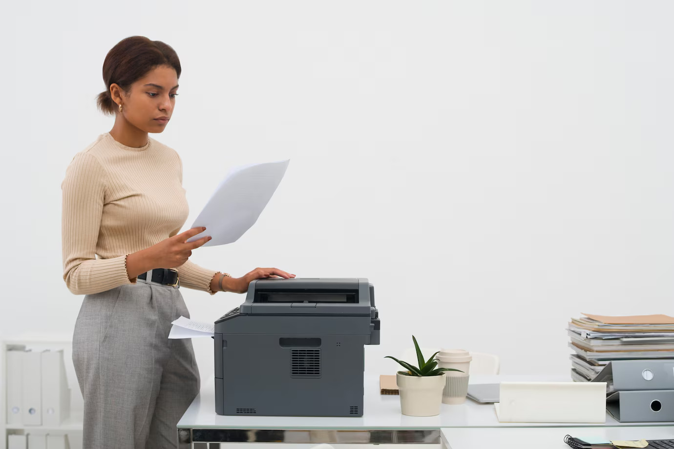 HP laptops and printers displayed by authorized distributor in Saudi Arabia