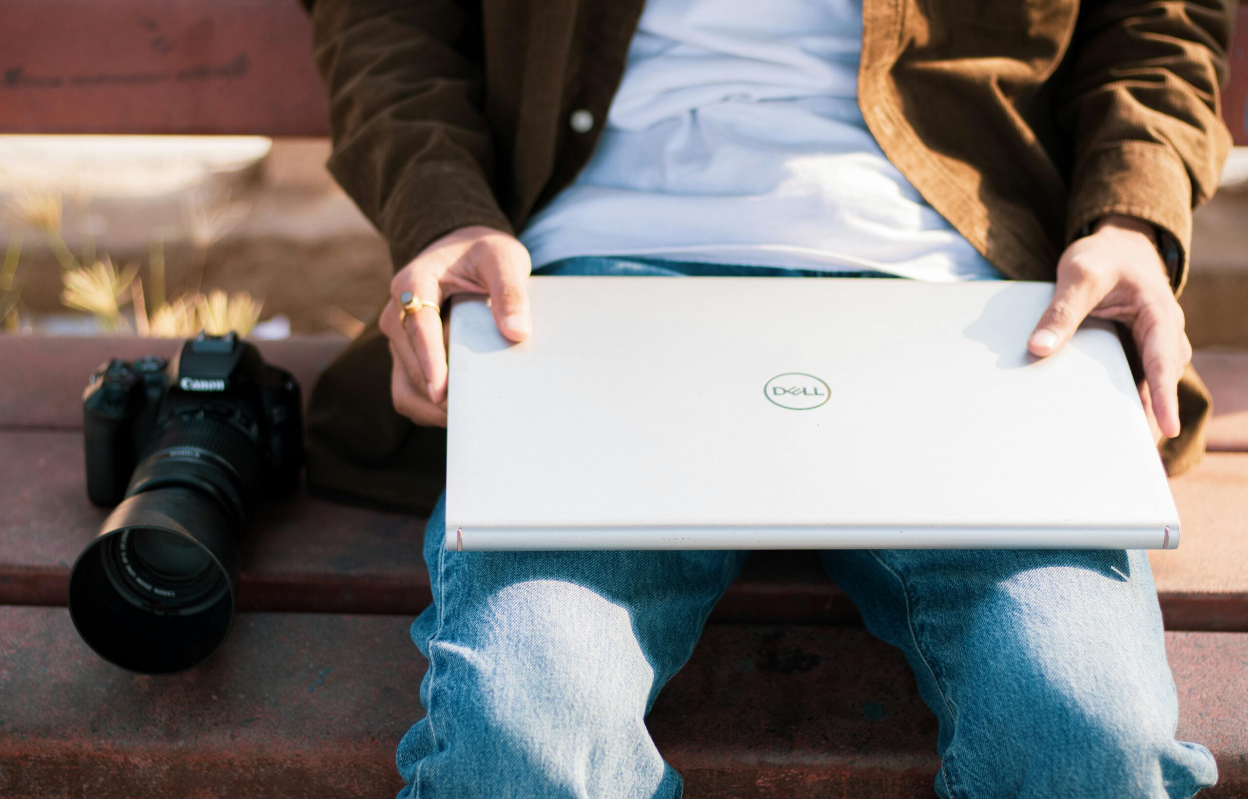 Top Dell distributor in Dubai offering genuine IT products and solutions