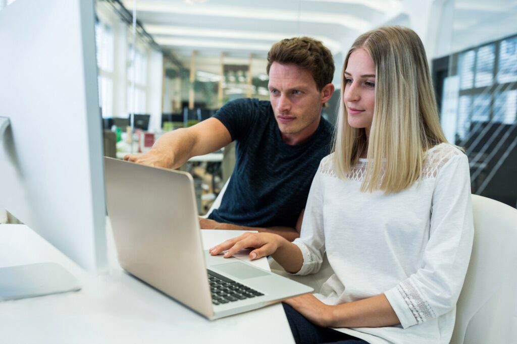 Lenovo laptop distributor Russia for businesses and home users