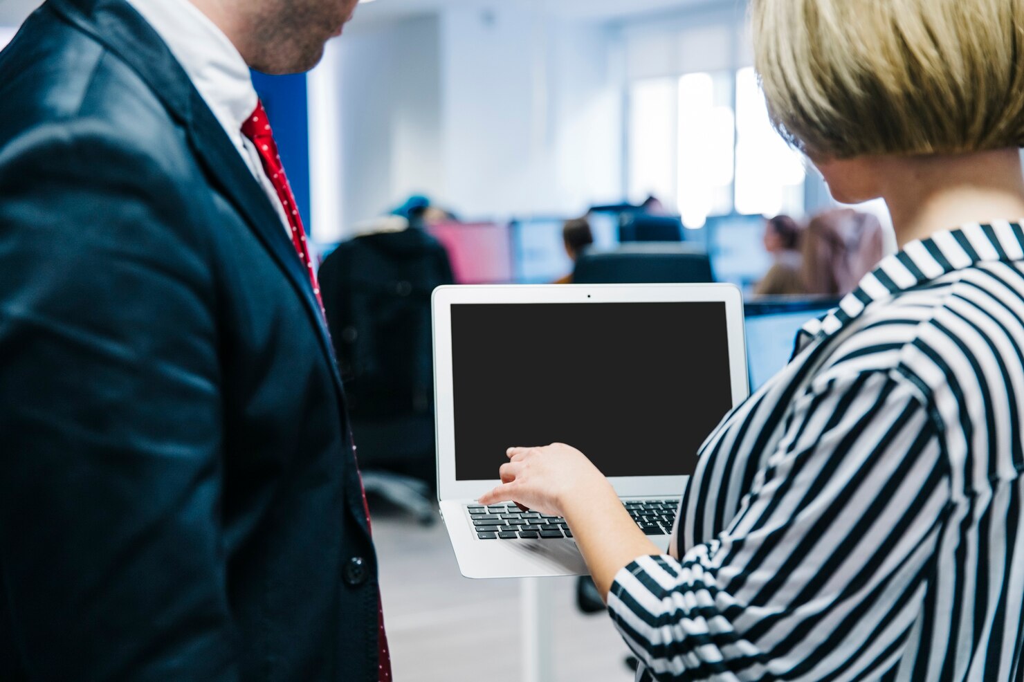 Authorized Dell laptop distributor Dubai and Dell reseller UAE providing genuine laptops with support